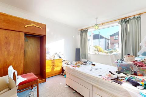 2 bedroom maisonette for sale, 75 & 75(A) Brunswick Gardens, Hainault, IG6 2QY