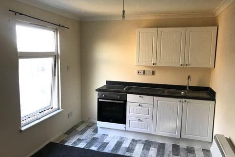 2 bedroom flat for sale, 8 Lanham Place, Basildon, SS13 1PX