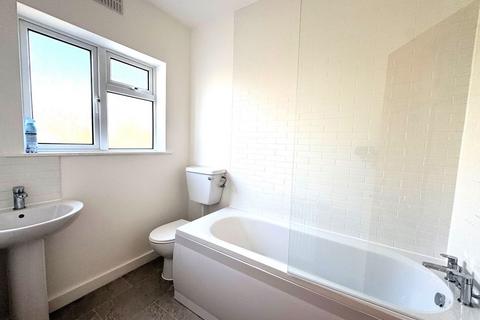63 Torrington Park, London, N12 9PN