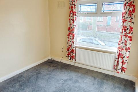 3 bedroom terraced house for sale, 46 Warren Avenue, Wakefield, WF2 7JN