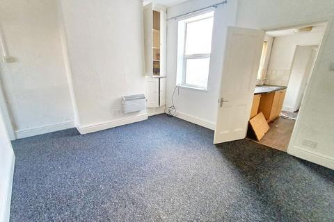 2 bedroom terraced house for sale, 2 Cromwell Terrace, Leek, ST13 5JS