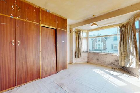 13 Queens Grove Road, London, E4 7BT