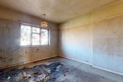 13 Queens Grove Road, London, E4 7BT