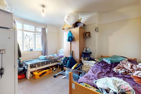 1 bedroom flat for sale, 16/16(A) Great North Way, Hendon, NW4 1HY