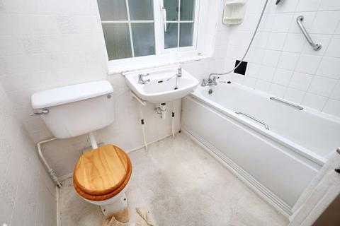 8 Saxon Close, Brentwood, CM13 2EU
