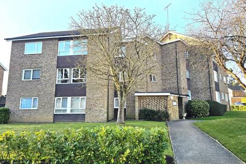 2 bedroom flat for sale, 13 Mallards Court, Hangar Ruding, Watford, WD19 5BQ