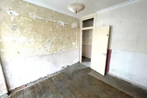 15 Ingatestone Road, London, SE25 4LG