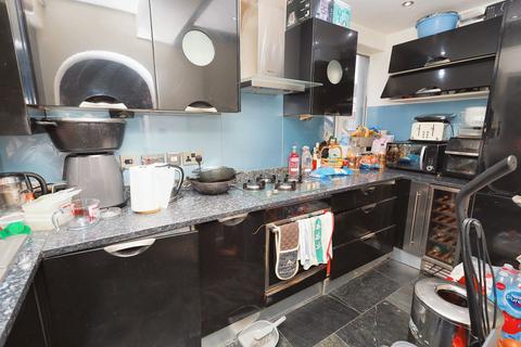 22 Mount Grove, Edgware, HA8 9SX