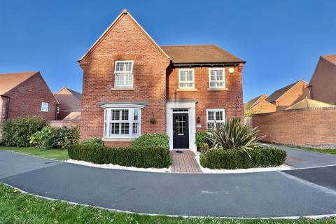 4 bedroom detached house to rent, Galloway Road, Burton-on-Trent DE15