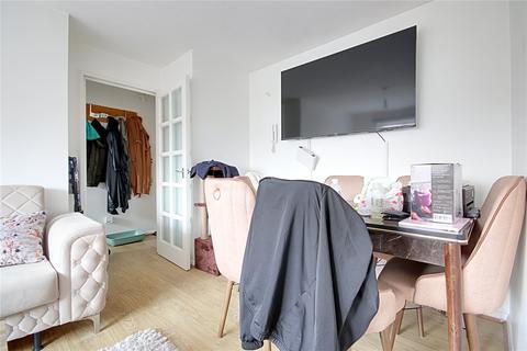 1 bedroom flat for sale, Waddington Close, Enfield, EN1