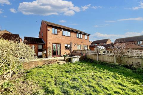 3 bedroom semi-detached house for sale, Kingsland Close, Stone, ST15