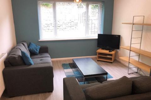 3 bedroom terraced house to rent, Plot Flat C, 16, Tapton House Road Three Bed at Sheffield, Flat C, 16 Tapton House Road S10