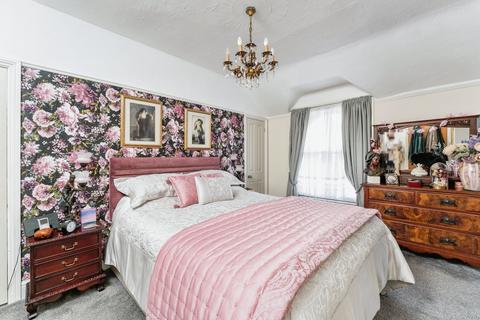 Bryn Hyfryd Mount Pleasant, Denbigh, LL16 3LS