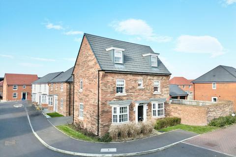 4 bedroom detached house for sale, Orwell Road, Market Drayton, TF9
