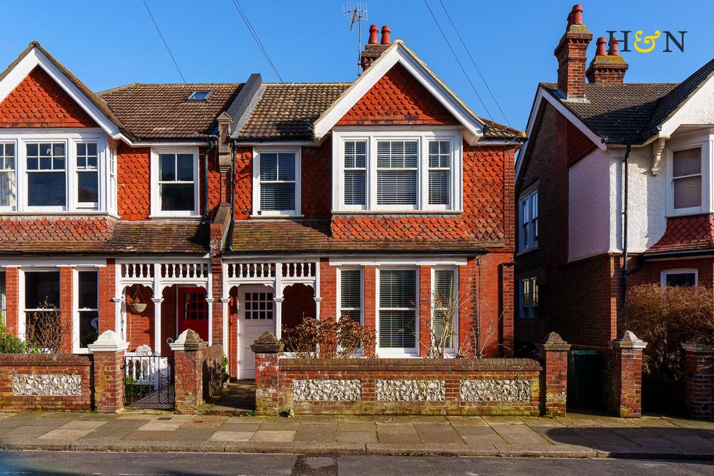 Modena Road Modena Road, Hove BN3 1 bed flat - £450,000