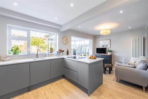 6 Austral Place, Wideopen, Newcastle Upon Tyne, NE13 7HH