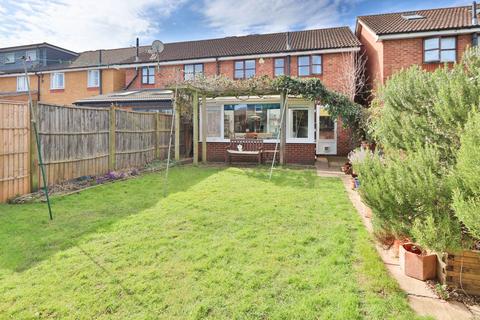 4 bedroom semi-detached house for sale, Windrush, New Malden