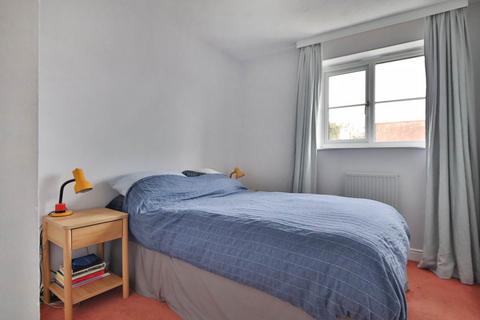 21 Windrush, New Malden, KT3 3TG