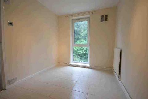 2 bedroom flat to rent, Ashford Road, Hastings