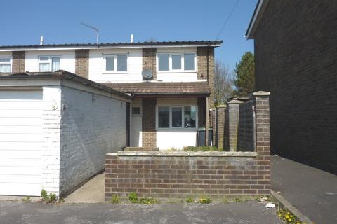 3 bedroom end of terrace house to rent, Bickton Walk, Havant PO9