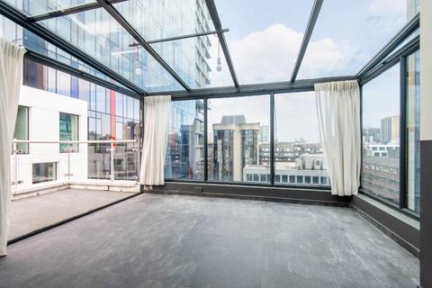 2 bedroom flat to rent, Minories, London EC3N