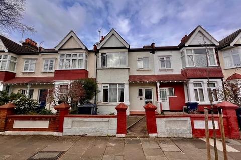 3 bedroom terraced house for sale, Claygate Road