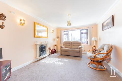 3 bedroom detached house for sale, Elm Close, Pensby CH61