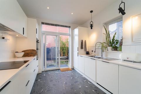 4 bedroom end of terrace house for sale, Clarendon Road, Whalley Range