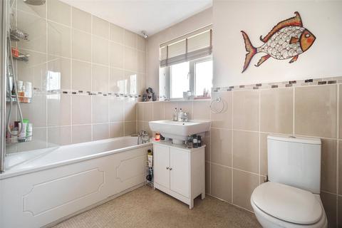 41 Appletree Way, Owlsmoor, Sandhurst, GU47 0UD