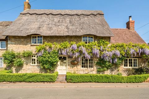 Moorend Road, Yardley Gobion, Northamptonshire, NN12