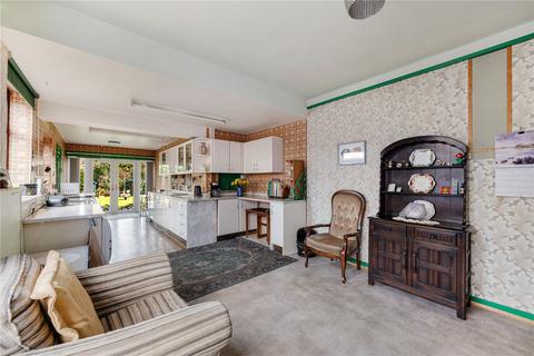 4 bedroom semi-detached house for sale, Woolton Road, Wavertree, Liverpool, Merseyside, L15