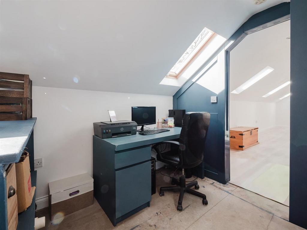 Landing/Study Area