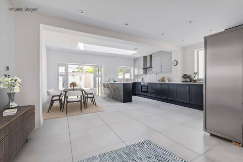 71 Page Street, London, NW7 2EE