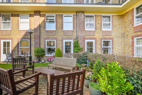 2 bedroom maisonette for sale, Milk Yard, Wapping, London, E1W