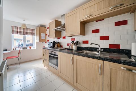 3 bedroom end of terrace house for sale, Howe Road, Hampshire PO13