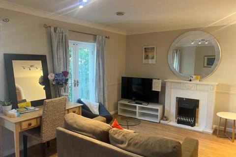 1 bedroom flat to rent, Ibberton House, 70 Russell Road, London, W14 8JB