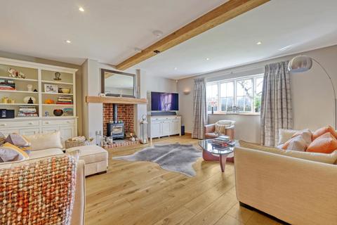 4 bedroom detached house for sale, Graces Lane, Dunmow