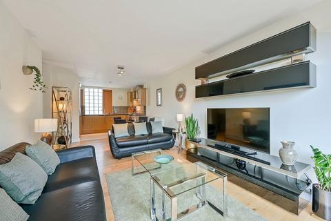 2 bedroom flat to rent, Church Gate Court, Steele Road London W4