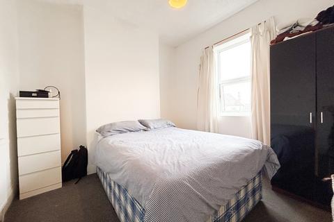 1 bedroom apartment to rent, Strathmore Road, Bristol BS7