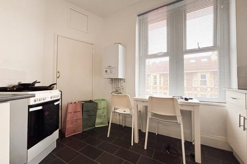 1 bedroom apartment to rent, Strathmore Road, Bristol BS7