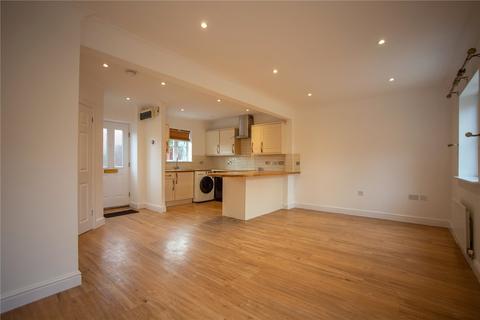 4 bedroom terraced house to rent, Kingfisher Drive, Cheltenham, Gloucestershire, GL51