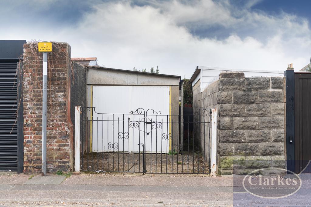 Fc 013 141 stewart rd 010