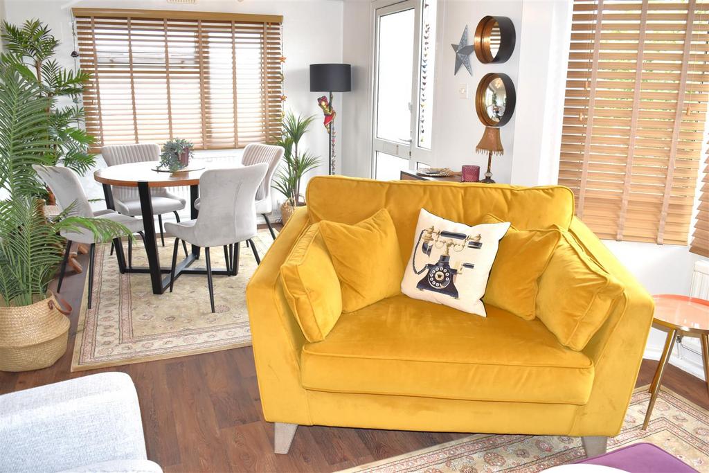 Loung dining room