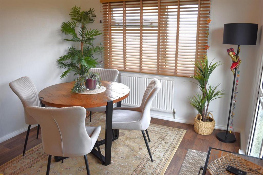 Loung dining room