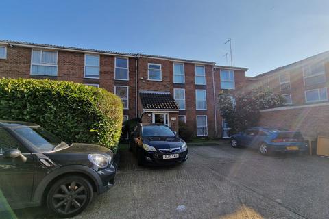 2 bedroom flat to rent, Shurland Avenue, East Barnet EN4