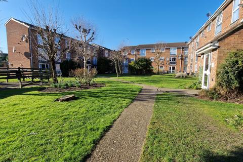 2 bedroom flat to rent, Shurland Avenue, East Barnet EN4