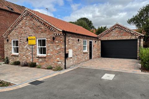 2 bedroom detached bungalow for sale, Greybeck Grove, Wetwang YO25