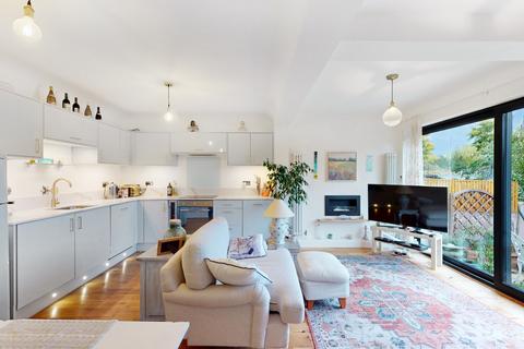 undefined, Tudor Close, Pinner HA5