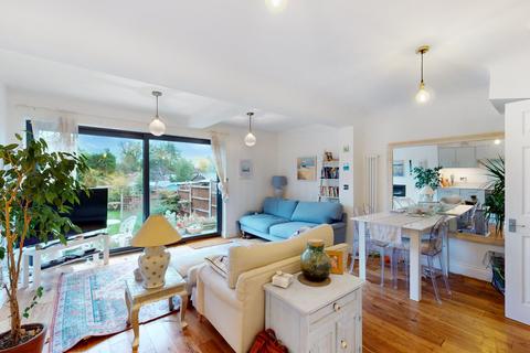 undefined, Tudor Close, Pinner HA5