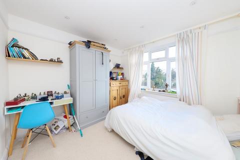 11 Tudor Close, Pinner, HA5 2JT